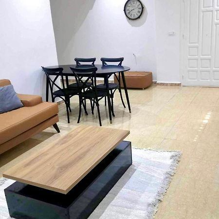 Nice Stay 2 Bedrooms Jardins De Carthage Le Kram Exteriör bild