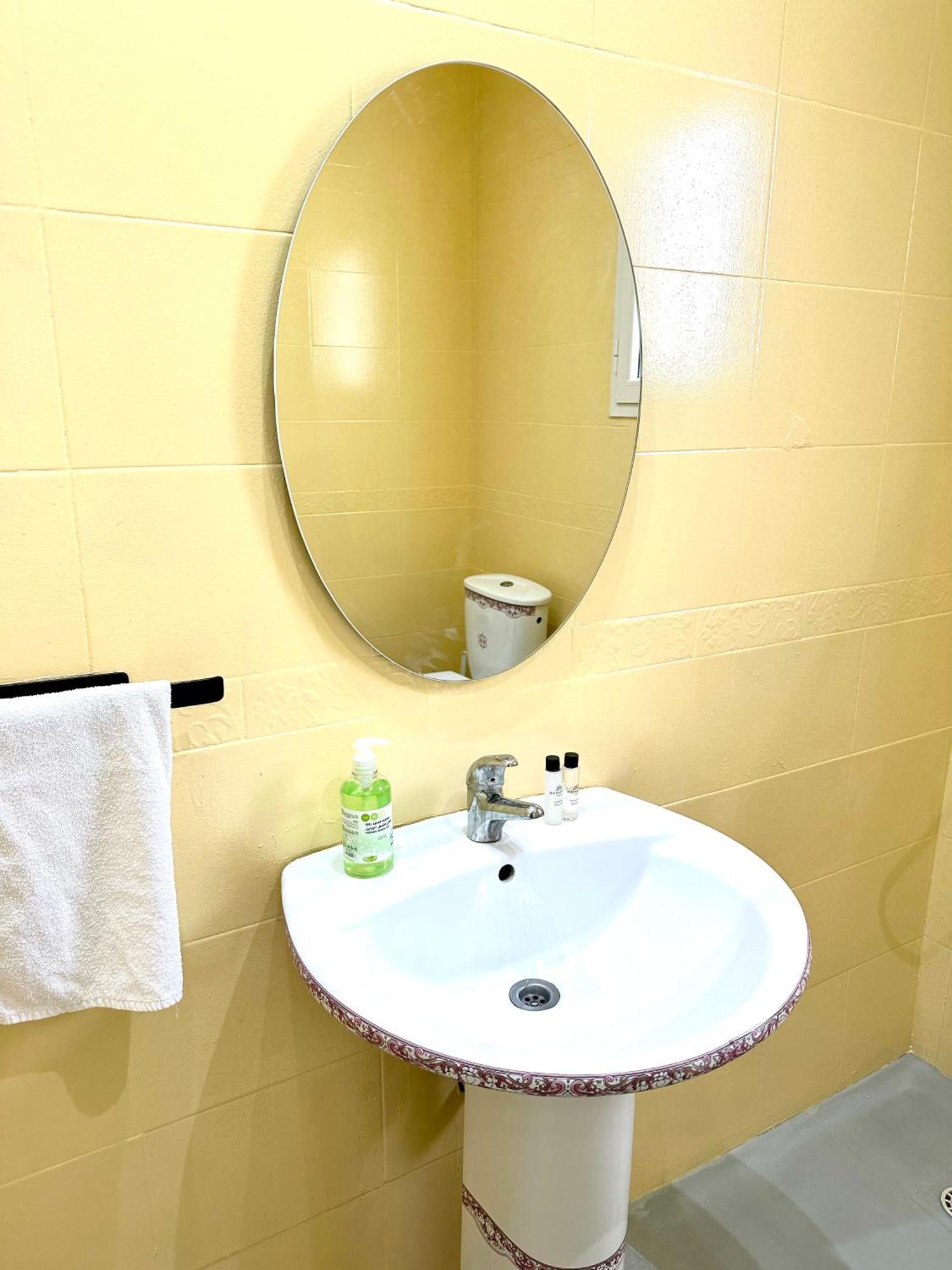 Nice Stay 2 Bedrooms Jardins De Carthage Le Kram Exteriör bild